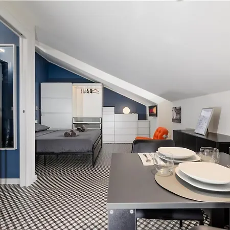 Splendida Mansarda Nel Centro Della Citta *